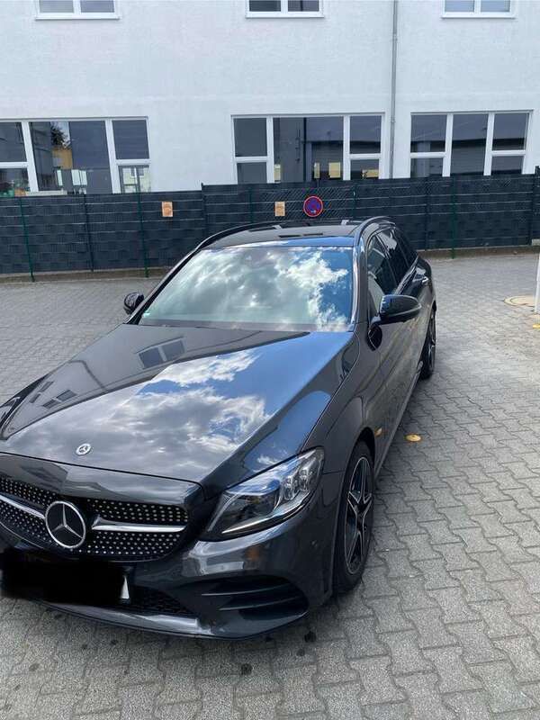 Grau Gebraucht 2020 Mercedes C300 AMG line Kombi | 34.990 € (Fairer Preis) - Bild 1/4