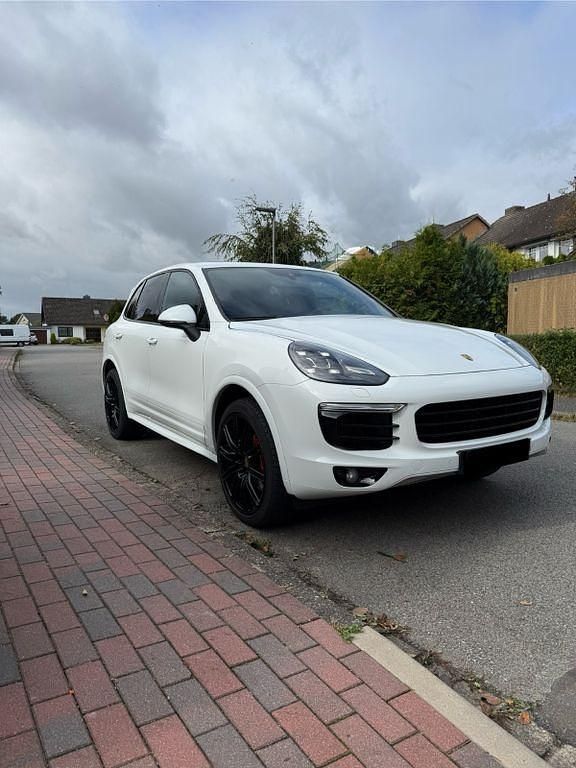 Weiß Gebraucht 2016 Porsche Cayenne SUV | 38.500 € (Teuer) - Bild 1/4