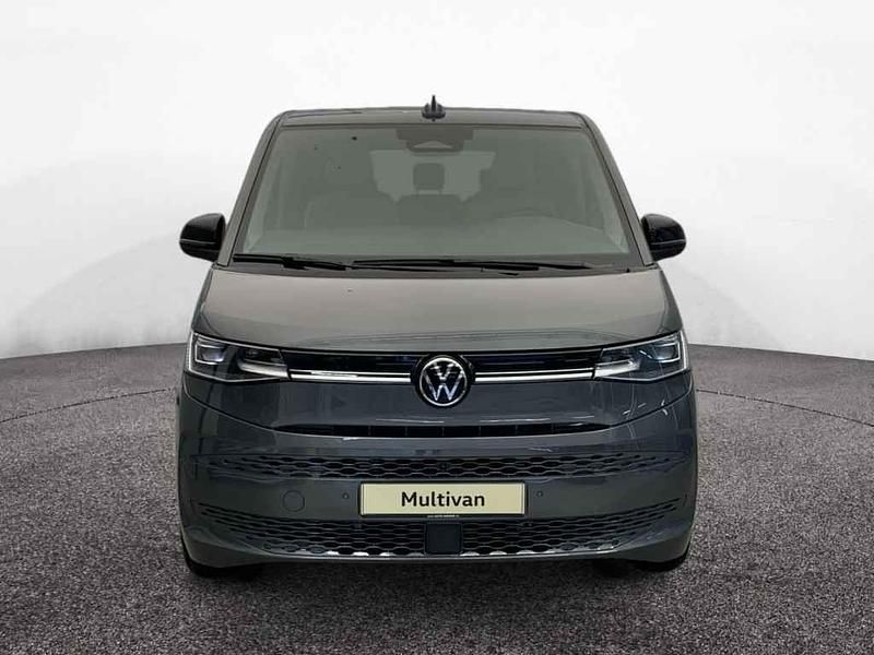 Neu VW Multivan 245 PS (180 kW) 2025 Indiumgrau metallic Van