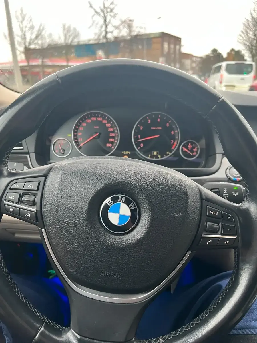 Gebraucht BMW 523 204 PS (150 kW) 2010 Schwarz Limousine