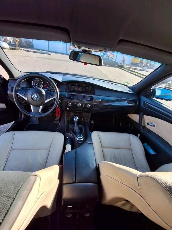 Second-hand BMW 525 196 CP (144 kW) 2009 Negru Berlinǎ