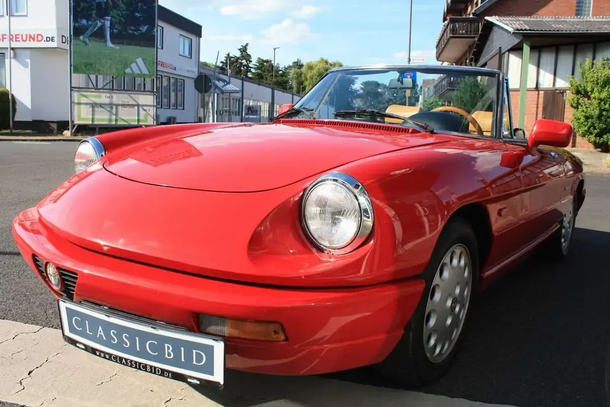 Gebraucht Alfa Romeo Spider 120 PS (88 kW) 1991 Rot Cabrio