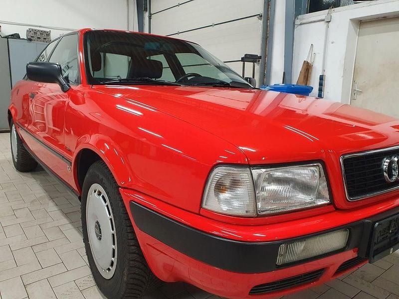Używany Audi 80 Basis 90 KM (66 kW) 1994 Czerwony Sedan/Limuzyna