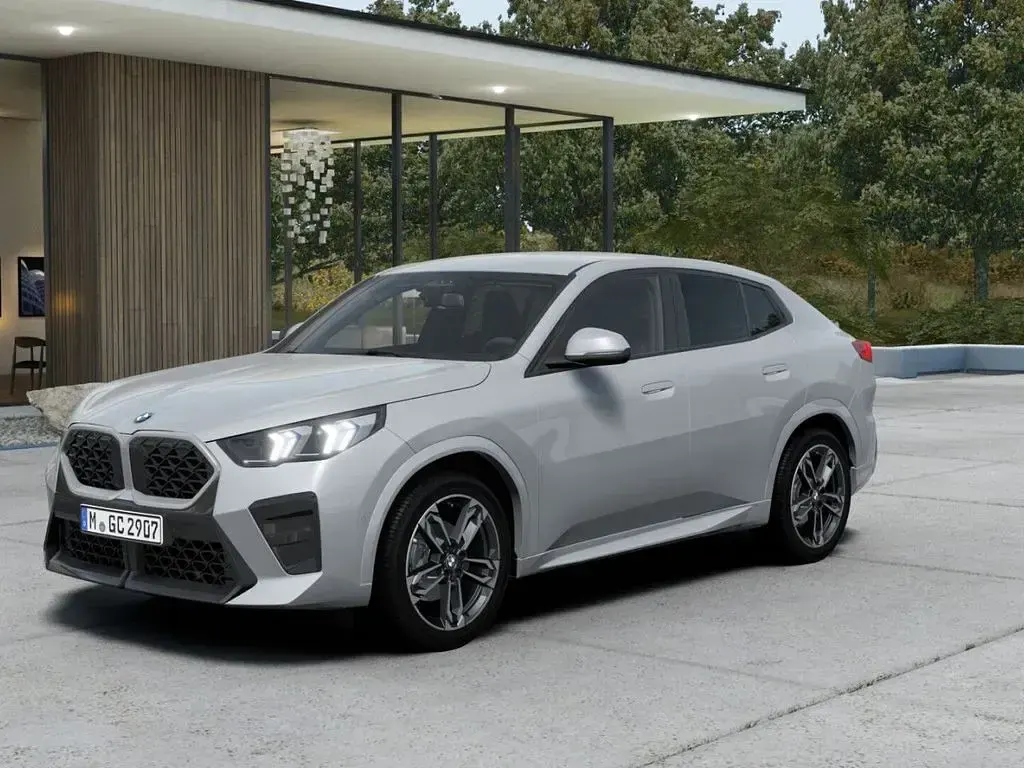 Gebraucht BMW X2 M Sport 163 PS (119 kW) 2025 Grau SUV