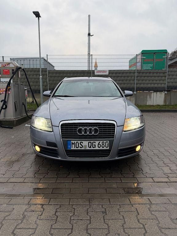 Silber Gebraucht 2005 Audi A6 Kombi | 6.199 € (Teuer) - Bild 1/4