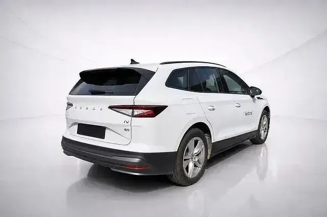 Gebraucht Skoda Enyaq iV Loft 132 kW (180 PS) 2022 Weiß SUV