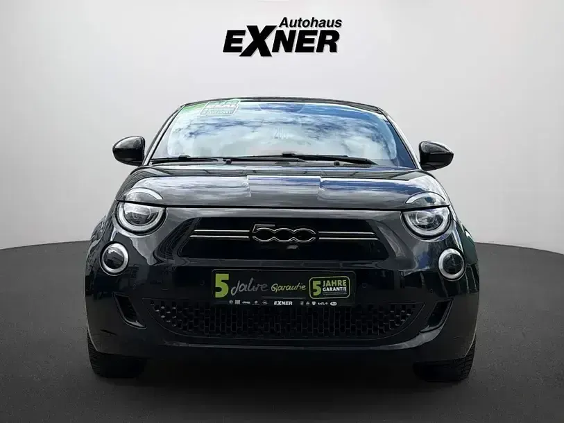 Gebraucht Fiat 500e La Prima 86 kW (118 PS) 2022 Onyx schwarz Cabrio