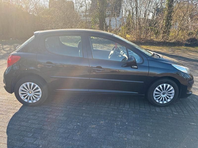 Gebraucht Peugeot 207 73 PS (53 kW) 2007 Schwarz Kleinwagen