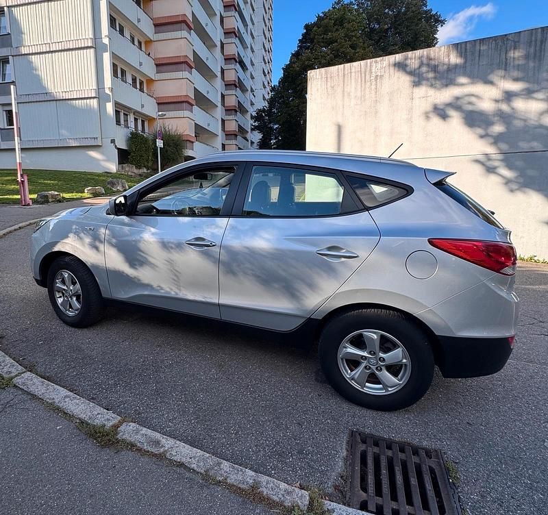 Gebraucht Hyundai ix35 Comfort 163 PS (119 kW) 2013 Silber SUV
