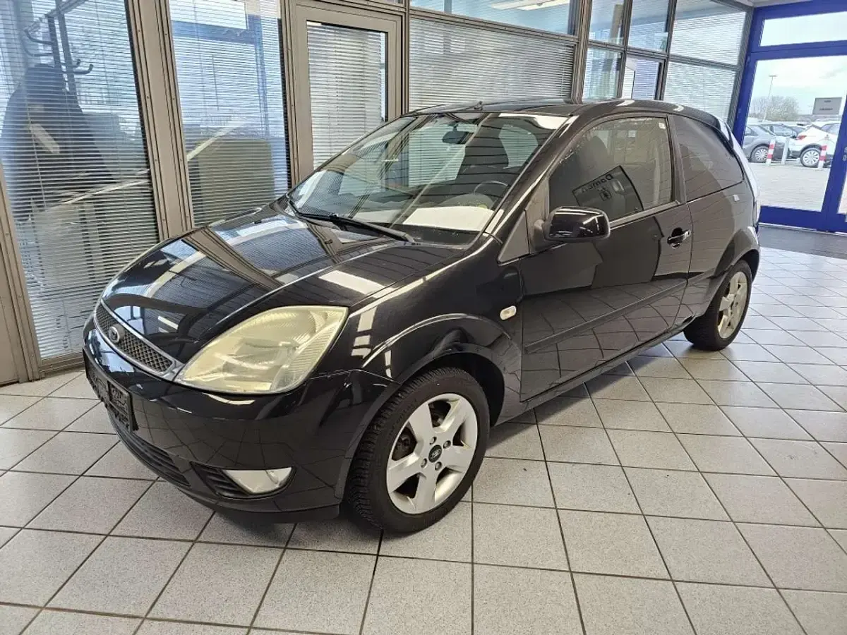 Gebraucht Ford Fiesta 80 PS (58 kW) 2005 Schwarz Kleinwagen