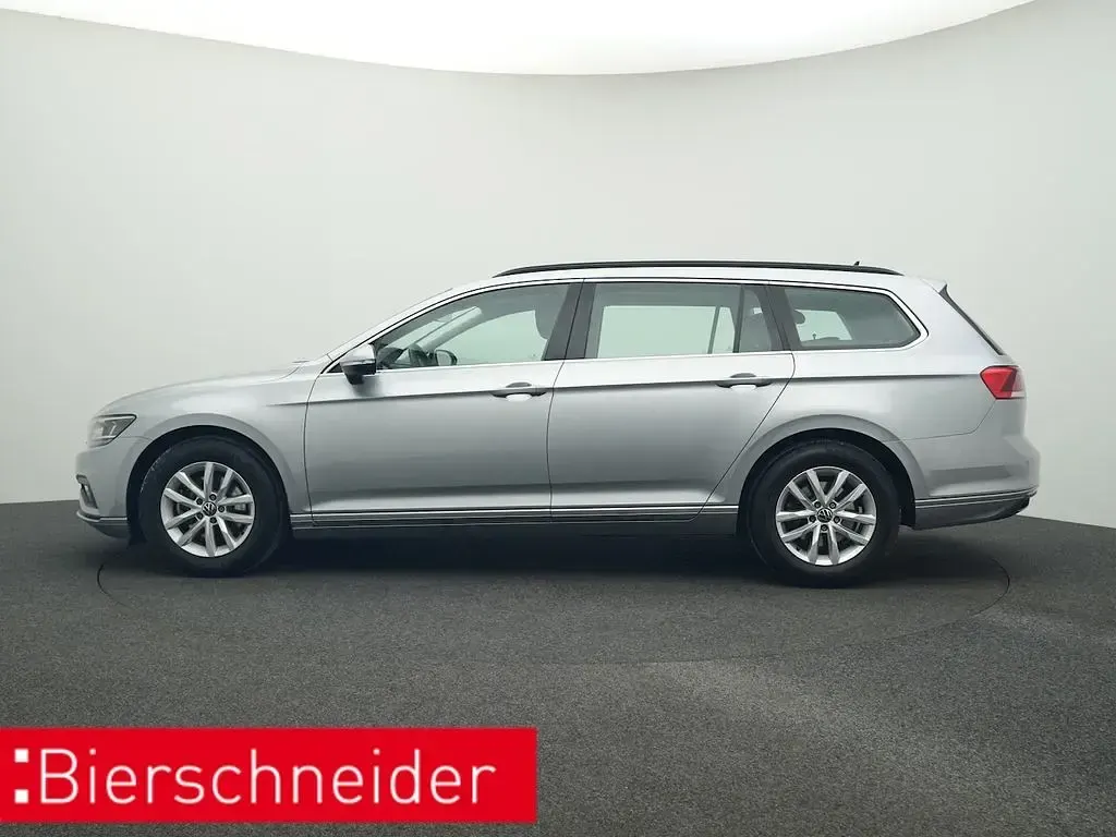 Gebraucht VW Passat Business 150 PS (110 kW) 2022 Silber Kombi