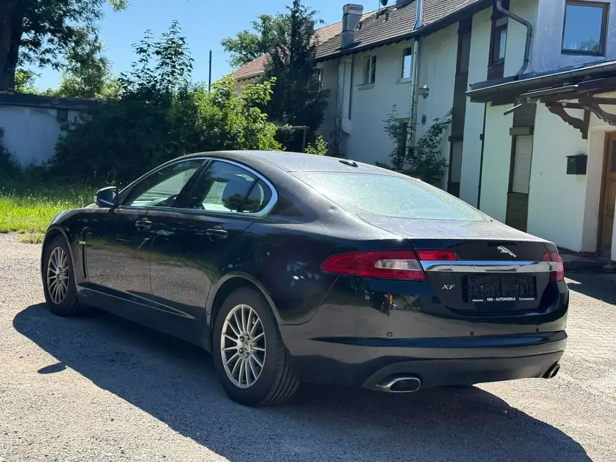 Gebraucht Jaguar XF Premium Luxury 207 PS (152 kW) 2008 Schwarz Limousine