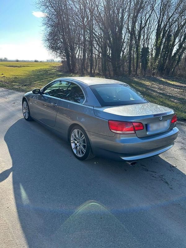 Gebraucht BMW 320 Cabriolet 170 PS (125 kW) 2008 Grau Cabrio