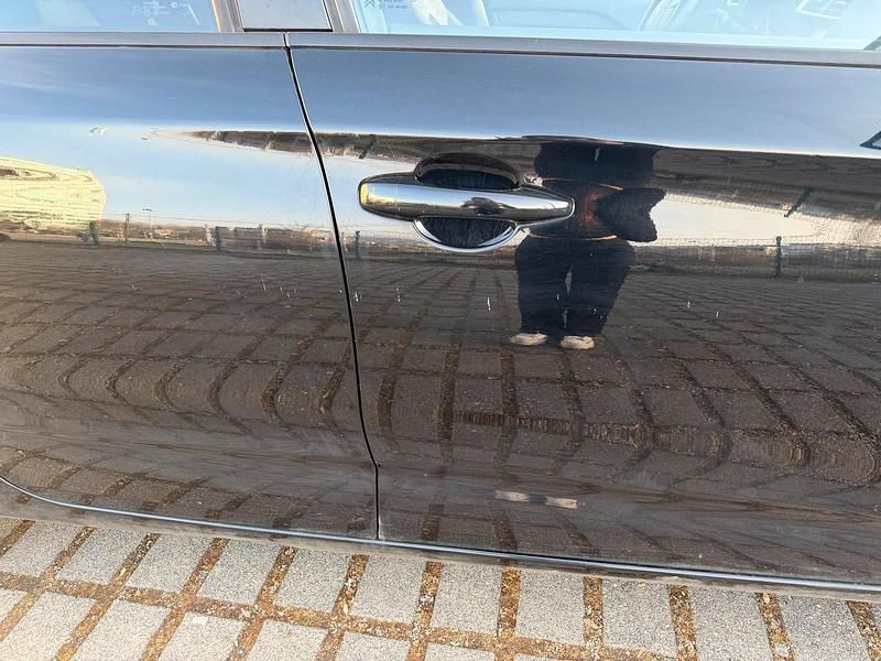 Gebraucht Citroën C4 95 PS (69 kW) 2011 Schwarz Limousine