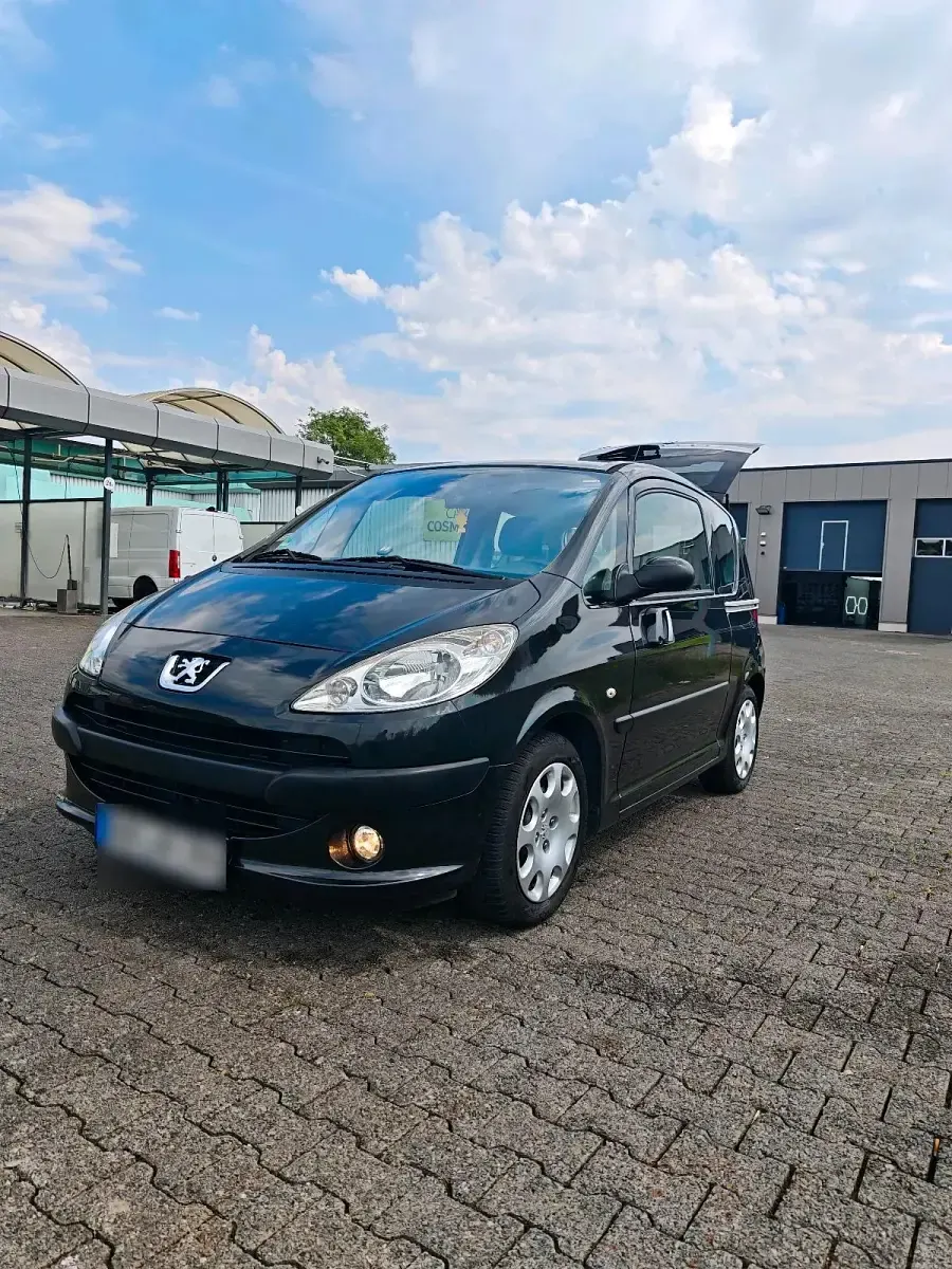 Gebraucht Peugeot 1007 73 PS (53 kW) 2006 Schwarz Van / Kleinbus