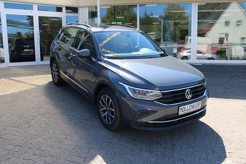 Grau Gebraucht 2020 VW Tiguan Life SUV | 21.480 € (Fairer Preis) - Bild 1/4