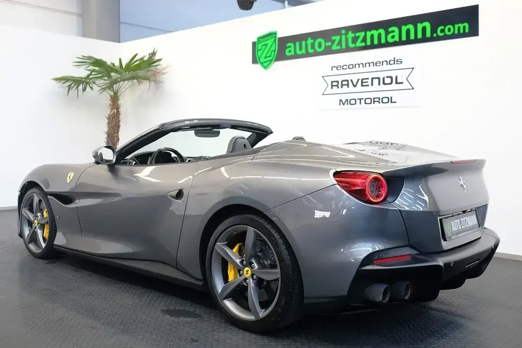 Gebraucht Ferrari Portofino 620 PS (456 kW) 2022 Grau Cabrio