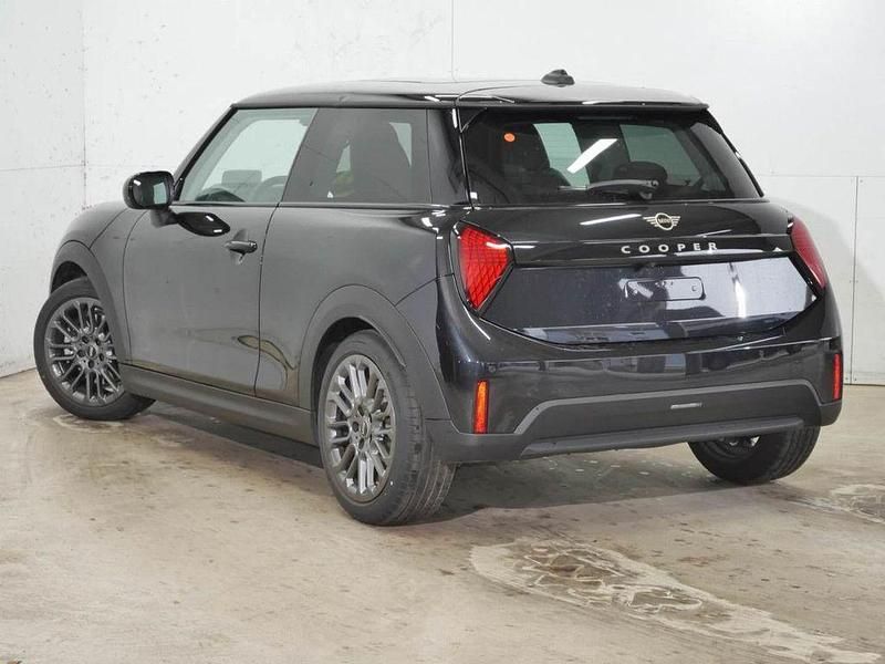 Usado Mini Cooper 156 HP (114 kW) 2025 Preto Citadino