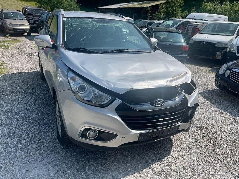 Silber Gebraucht 2013 Hyundai ix35 Edition SUV | 3.200 € - Bild 1/4