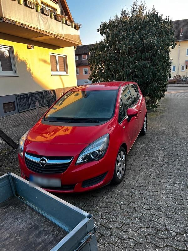 Rot Gebraucht 2014 Opel Meriva Van / Kleinbus | 12.000 € (Teuer) - Bild 1/4