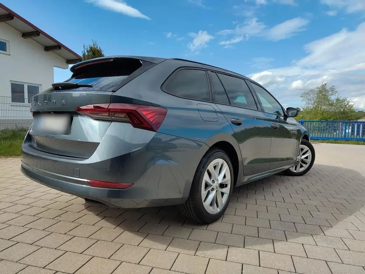 Gebraucht Skoda Octavia Style 150 PS (110 kW) 2020 Grau Kombi