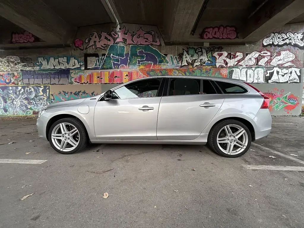 Gebraucht Volvo V60 288 PS (211 kW) 2013 Silber Kombi