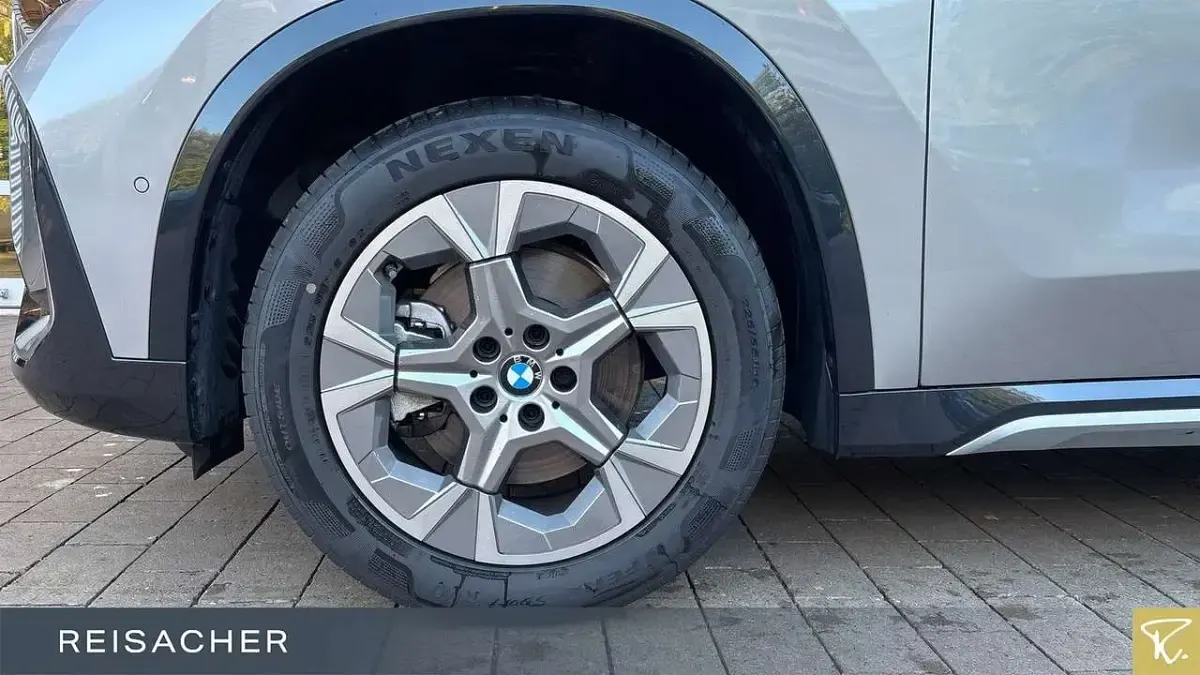 Gebraucht BMW X1 Sport Line 170 PS (125 kW) 2025 Spacesilber metallic SUV