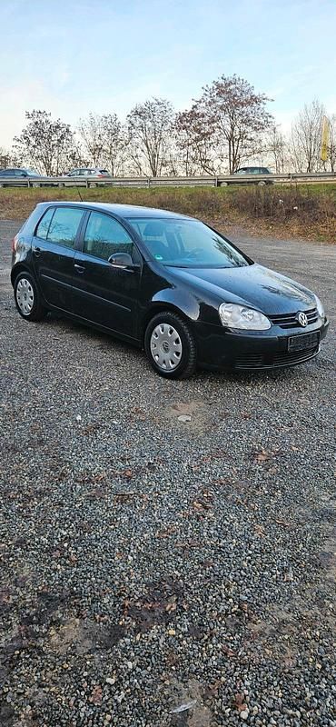 Schwarz Gebraucht 2007 VW Golf Trendline Limousine | 4.800 € (Etwas zu teuer) - Bild 1/4