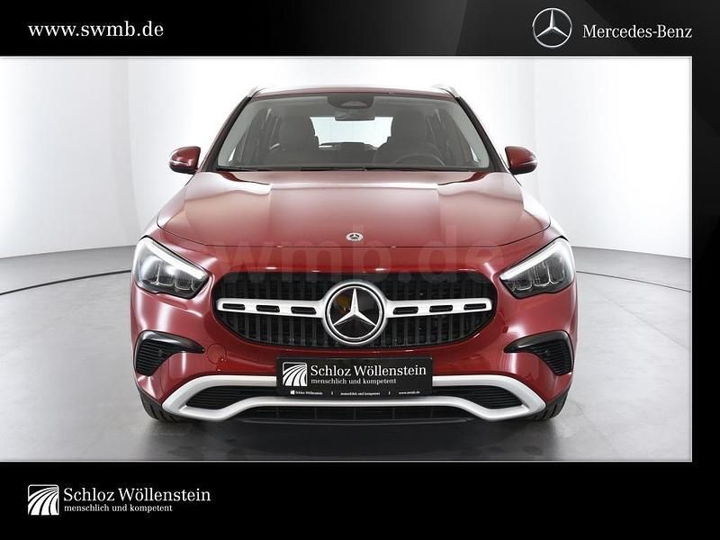 Gebraucht Mercedes GLA180 Advanced 136 PS (100 kW) 2025 Rot SUV