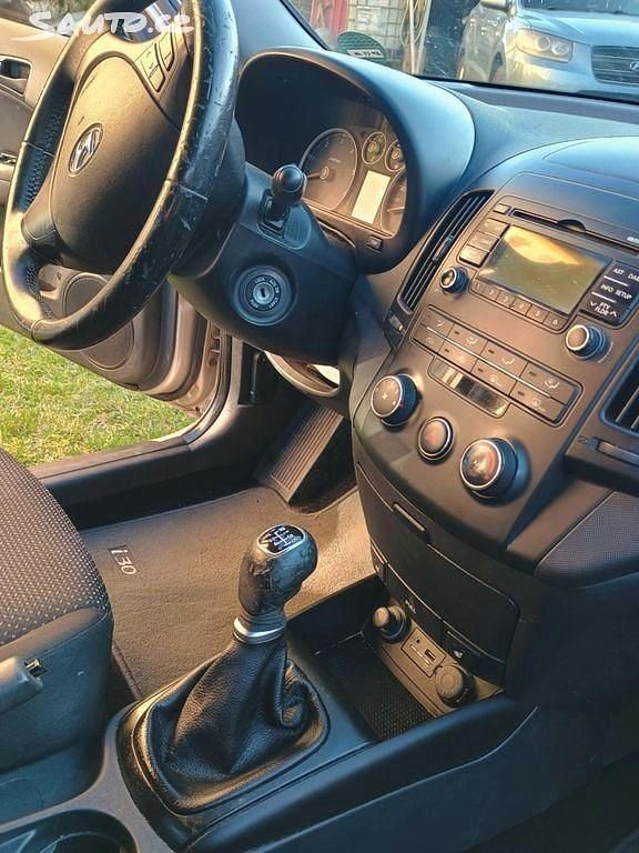 Gebraucht Hyundai i30 Edition 90 PS (66 kW) 2012 Beige Kombi