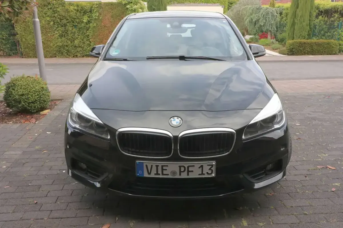 Gebraucht BMW 216 Active Tourer Advantage 102 PS (75 kW) 2017 Schwarz Van / Kleinbus