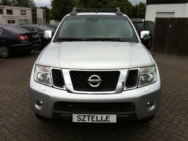 Gebraucht Nissan Navara 231 PS (169 kW) 2013 Silber Pickup