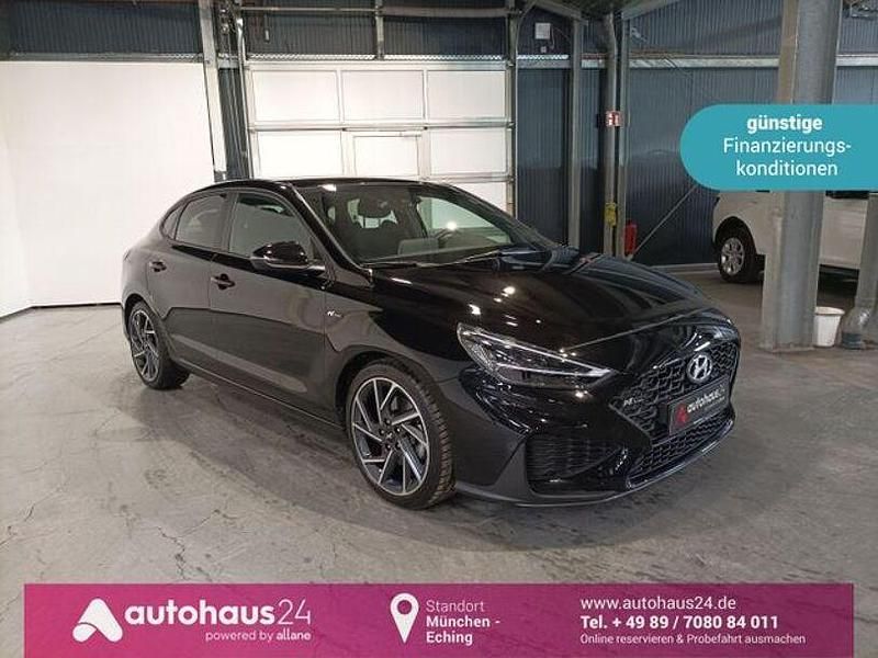 Schwarz Gebraucht 2022 Hyundai i30 N Line Limousine | 22.660 € (Fairer Preis) - Bild 1/4