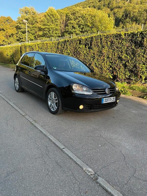 Schwarz Gebraucht 2008 VW Golf V Edition Limousine | 4.000 € (Etwas zu teuer) - Bild 1/4