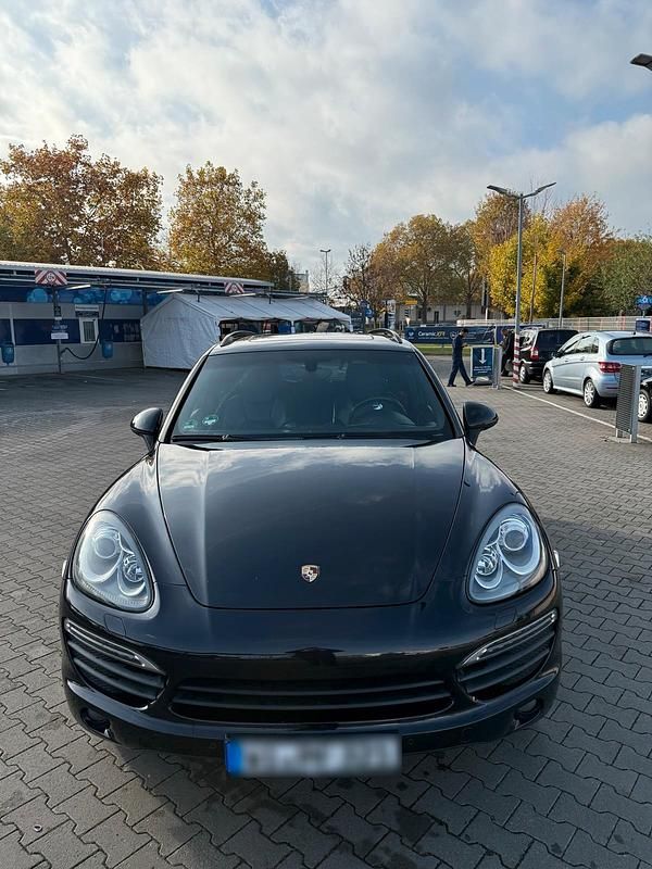 Schwarz Gebraucht 2011 Porsche Cayenne SUV | 20.500 € (Teuer) - Bild 1/4