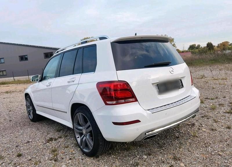 Gebraucht Mercedes GLK250 204 PS (150 kW) 2012 Weiß SUV