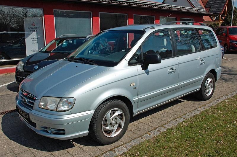 Gebraucht Hyundai Trajet 83 PS (61 kW) 2006 Silber Van / Kleinbus