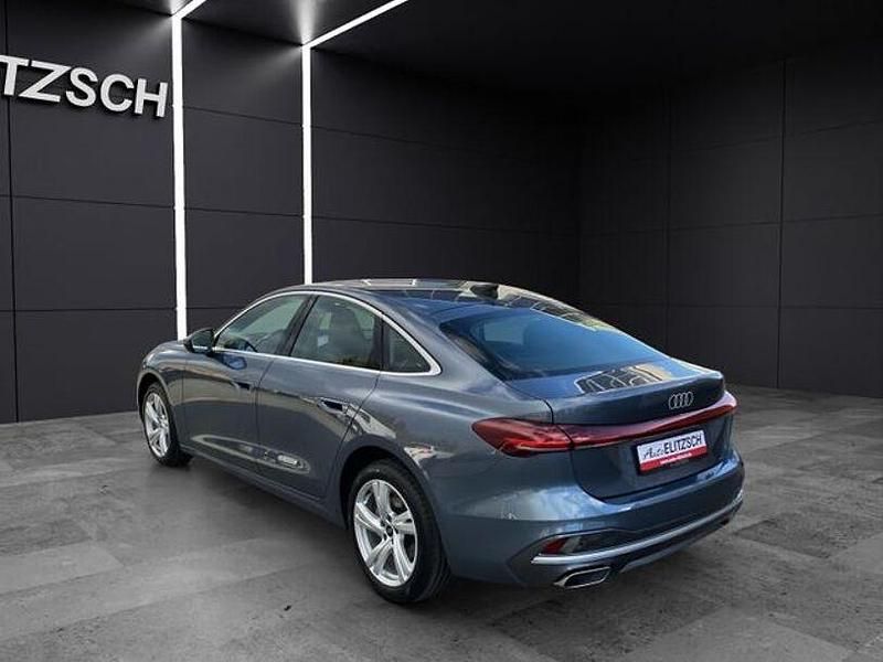 Gebraucht Audi A5 Sport 150 PS (110 kW) 2025 Blau Limousine