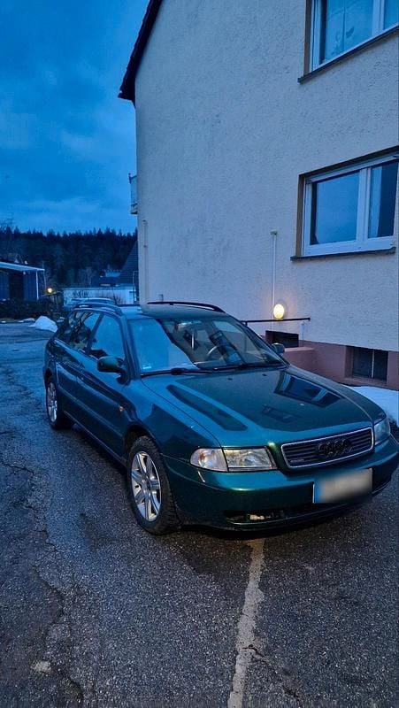 Gebraucht Audi A4 125 PS (91 kW) 1997 Grün Kombi