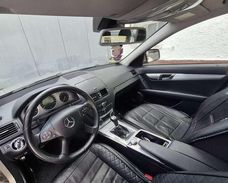 Grau Gebraucht 2008 Mercedes C200 Limousine | 5.000 € (Guter Preis) - Bild 1/4