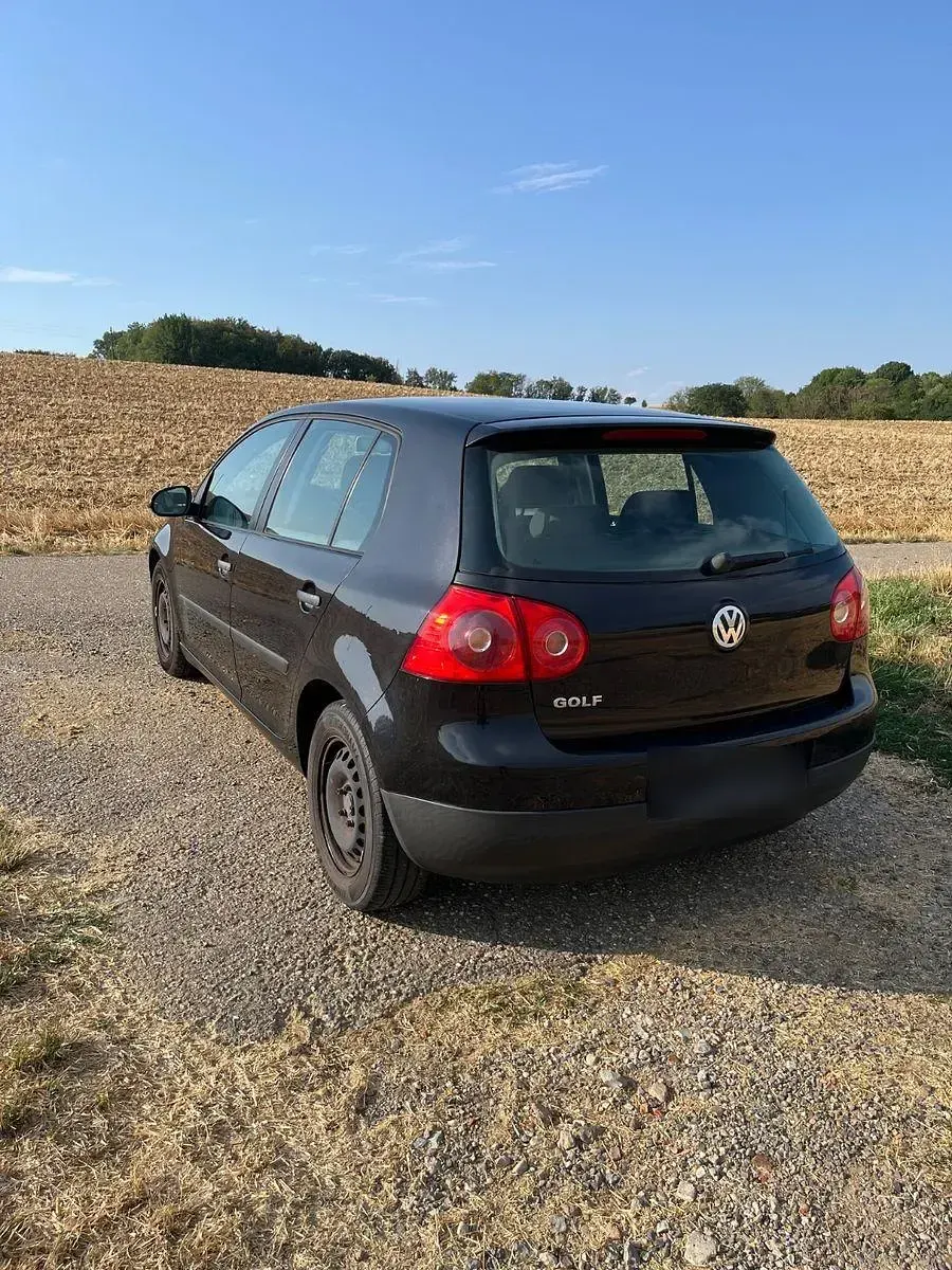 Gebraucht VW Golf IV 75 PS (55 kW) 2004 Schwarz Limousine