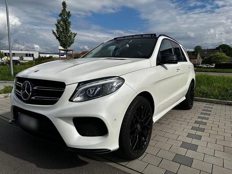 Weiß Gebraucht 2016 Mercedes GLE500 SUV | 33.000 € (Fairer Preis) - Bild 1/4