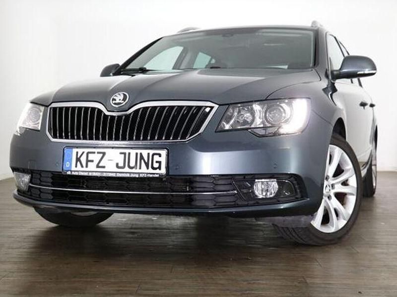 Gebraucht Skoda Superb 160 PS (117 kW) 2013 Grau Kombi