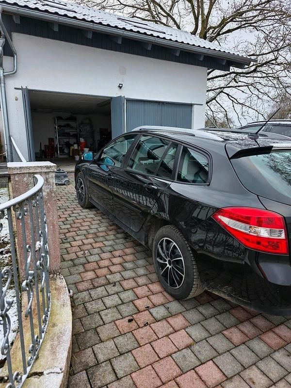 Gebraucht Renault Laguna III 140 PS (102 kW) 2009 Schwarz Kombi