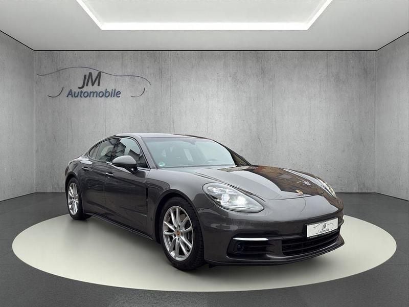 Grau Gebraucht 2017 Porsche Panamera 4 Limousine | 44.990 € (Fairer Preis) - Bild 1/4