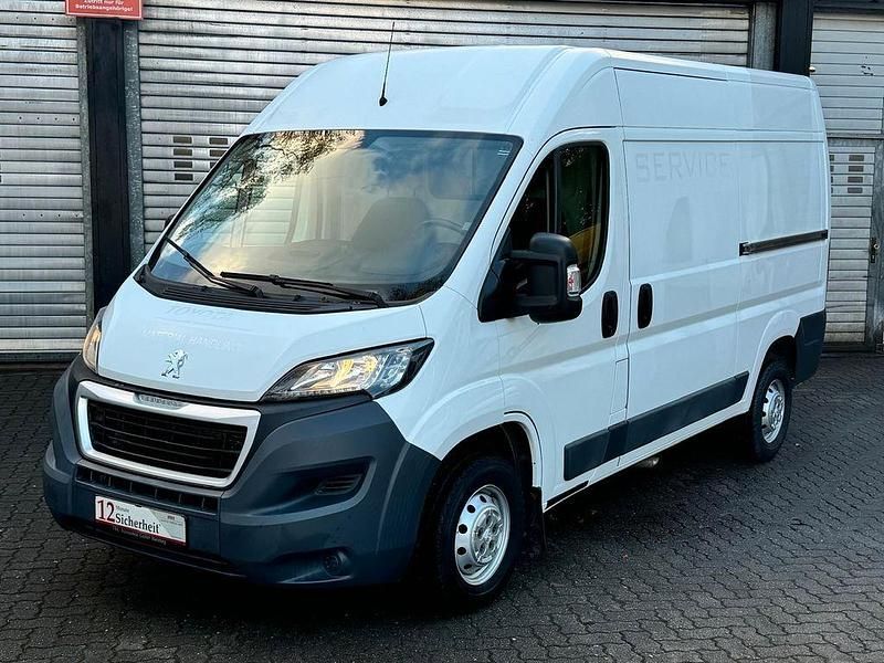 Gebraucht Peugeot Boxer 163 PS (119 kW) 2017 Weiß Van