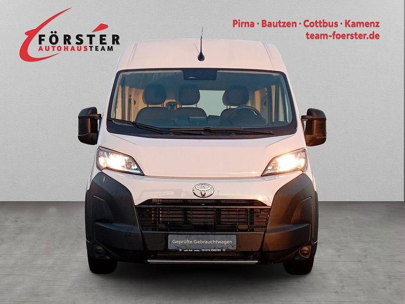 Gebraucht Toyota Proace 140 PS (102 kW) 2024 Weiß Van / Kleinbus