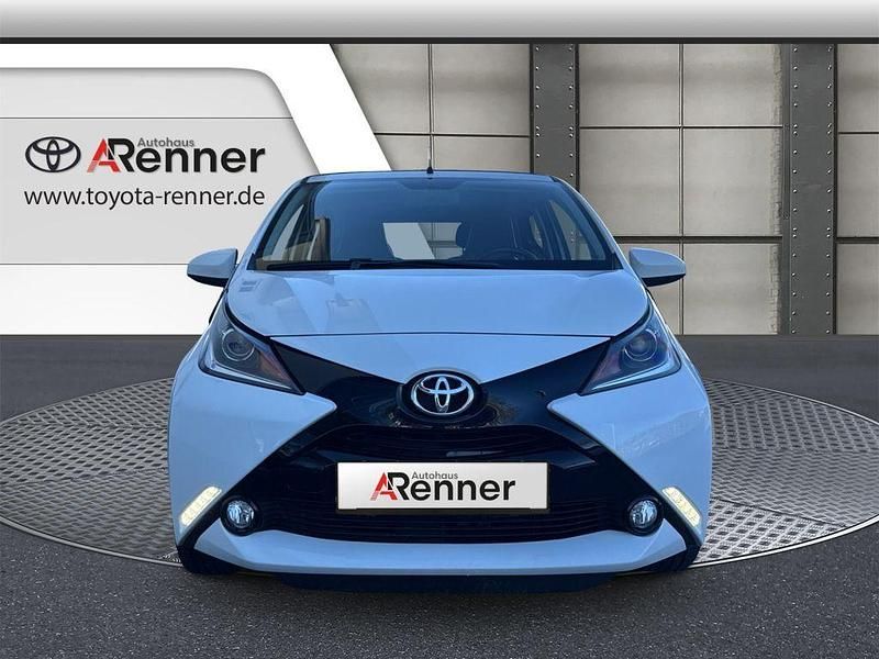 Gebraucht Toyota Aygo X-wave 69 PS (50 kW) 2017 Weiß Kleinwagen