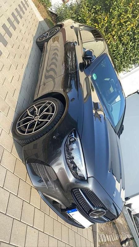 Grau Gebraucht 2021 Mercedes E450 AMG line Plus Limousine | 49.500 € (Fairer Preis) - Bild 1/4