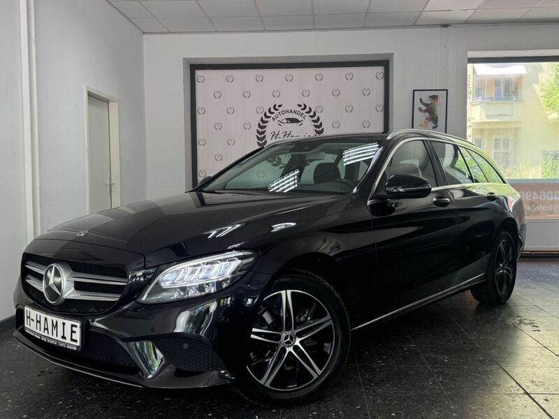 Schwarz Gebraucht 2020 Mercedes C200 Kombi | 23.990 € (Guter Preis) - Bild 1/4
